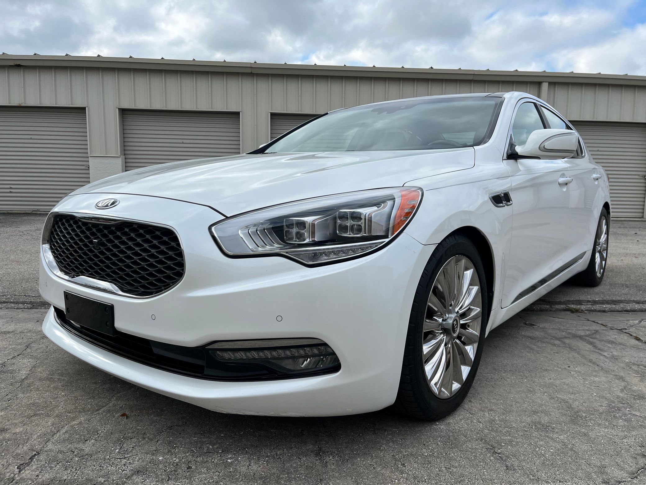 2015 Kia K900 Premium - Image 9