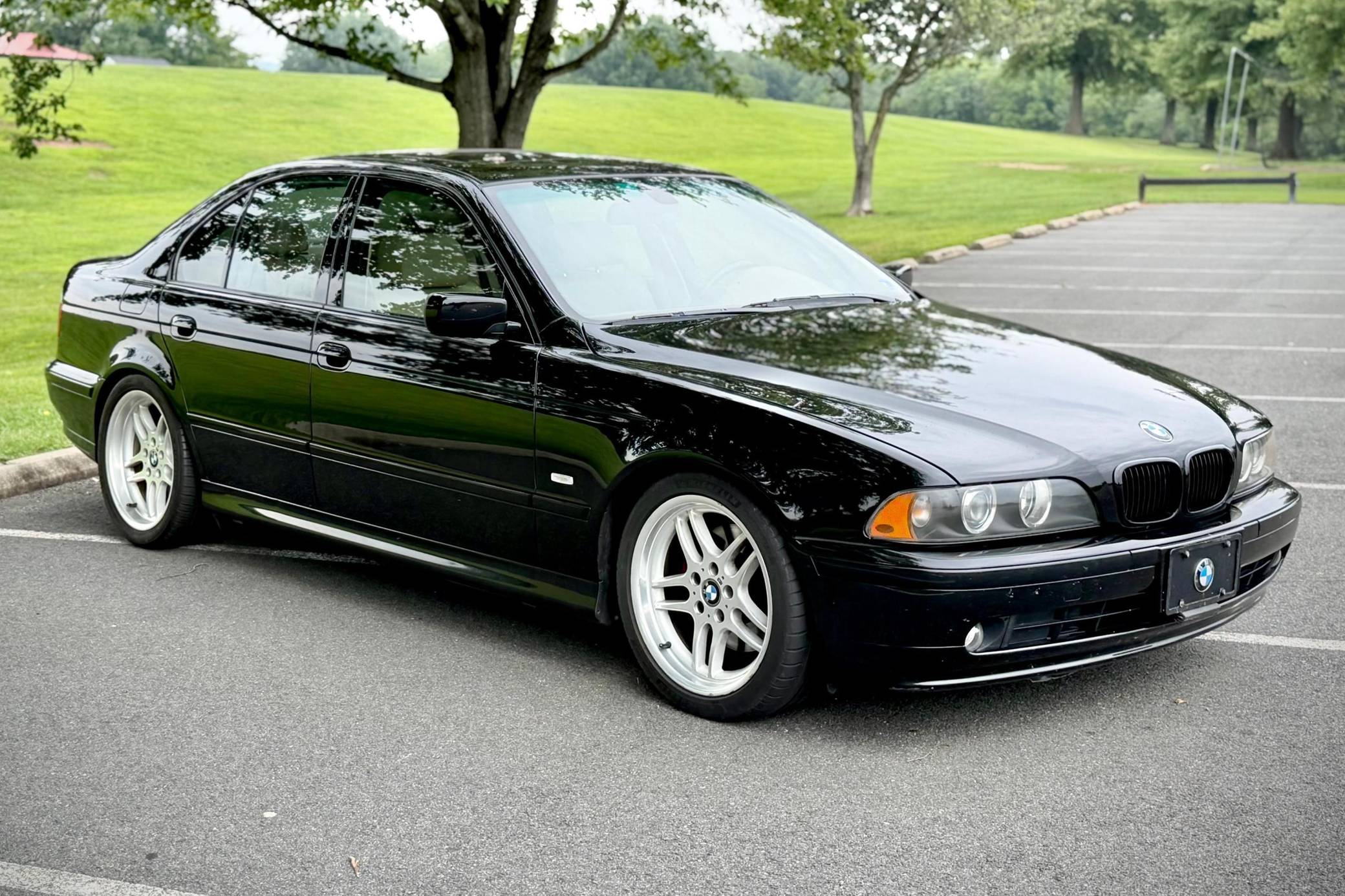 2002 BMW 540i Sedan