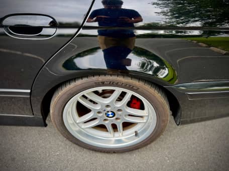 2002 BMW 540i Sedan - Image 4
