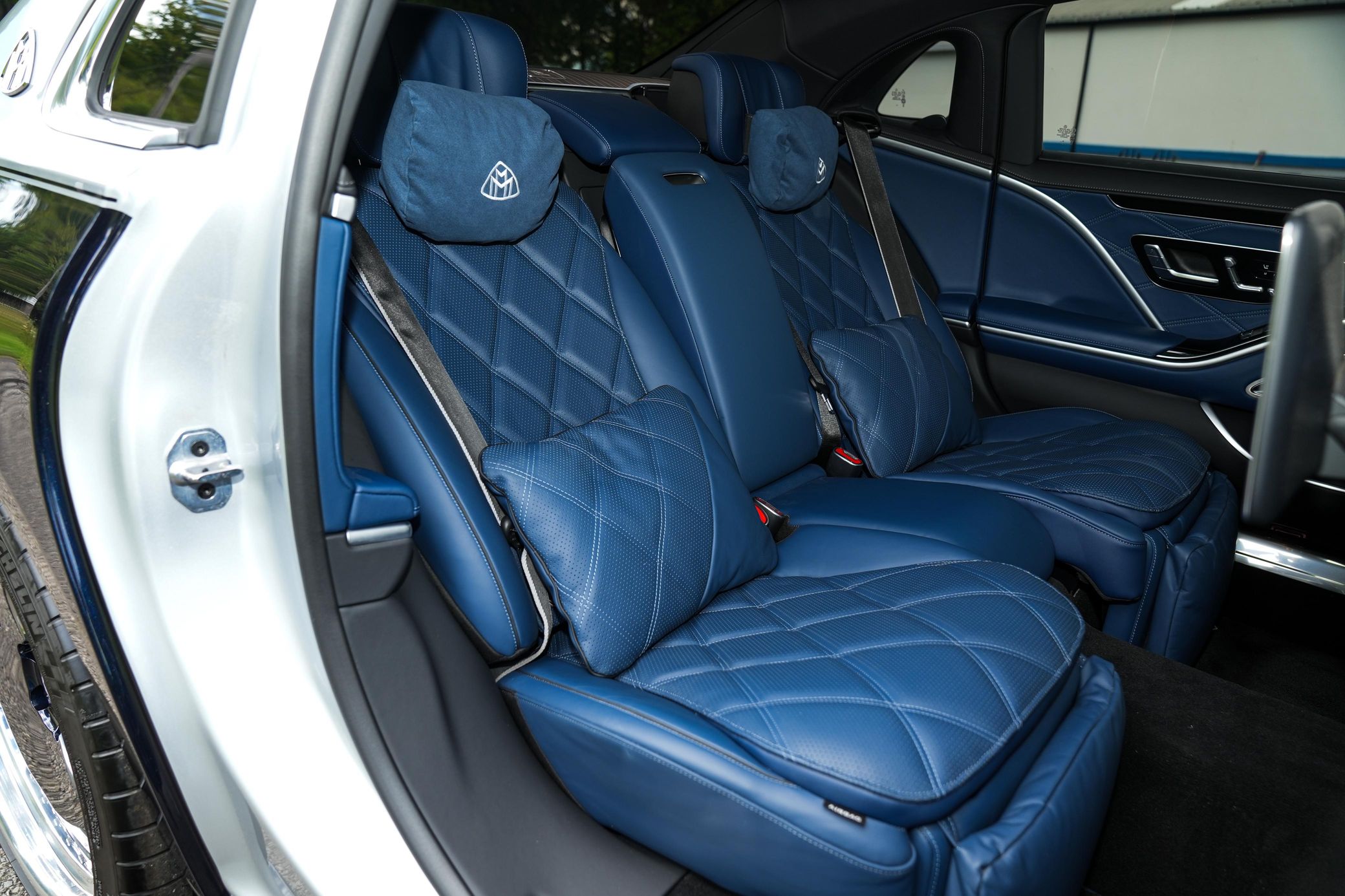 2024 Mercedes-Maybach S680 4Matic Sedan - Image 14