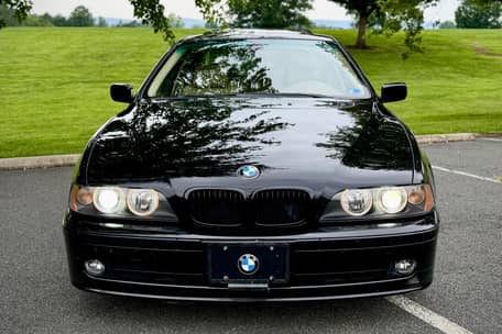 2002 BMW 540i Sedan - Image 2