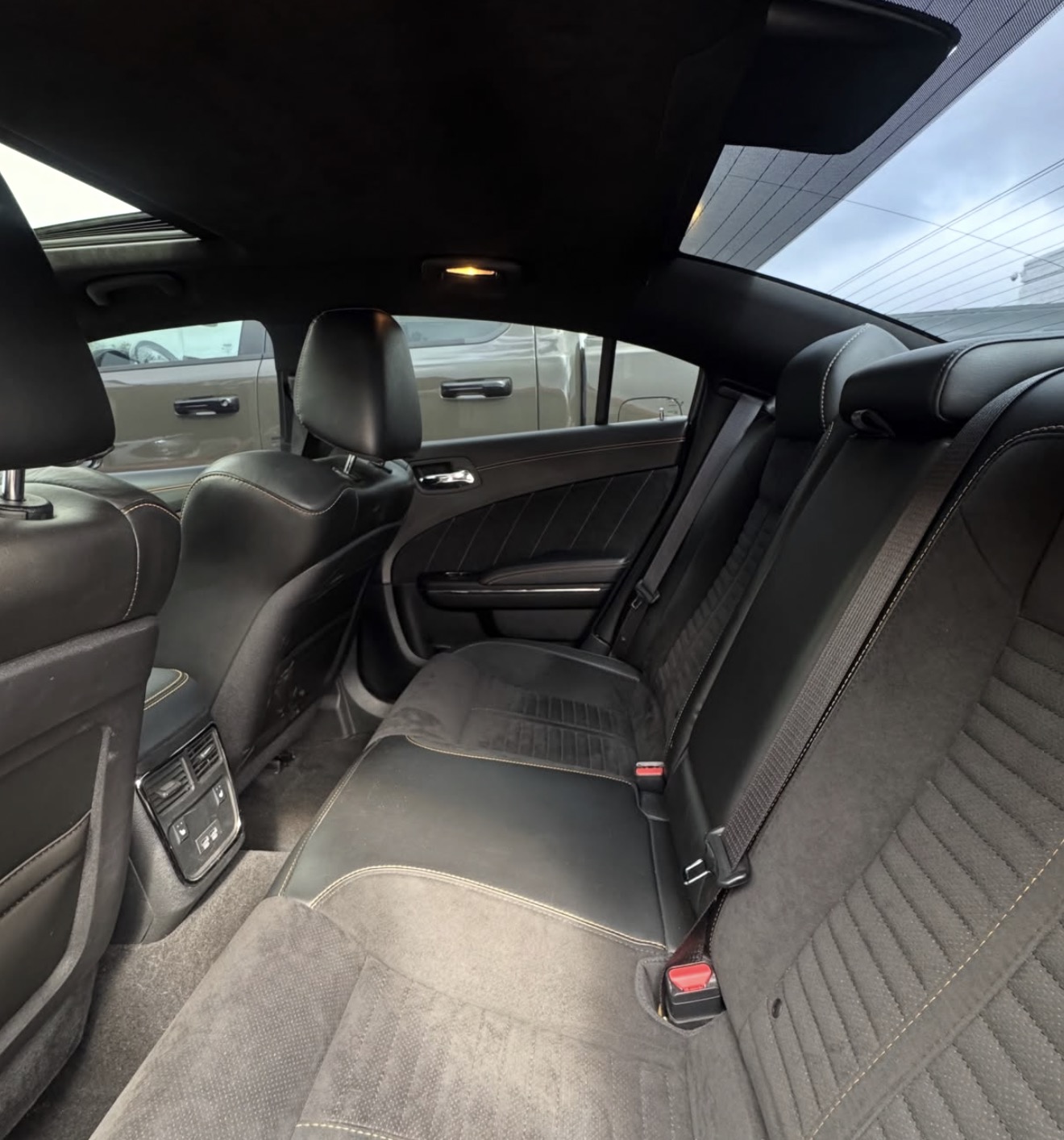 2023 Dodge Charger SRT Hellcat - Image 10